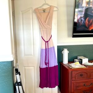 Long float beach dress. Perfect for a wedding. Size small:  only worn once.